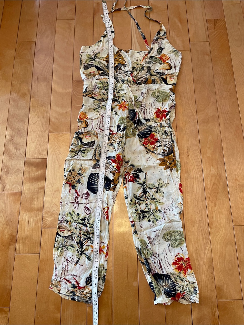 M. Alluring. V-Neck Jumpsuit — Cream Tropical Print. NWOT - Picture 5 of 7